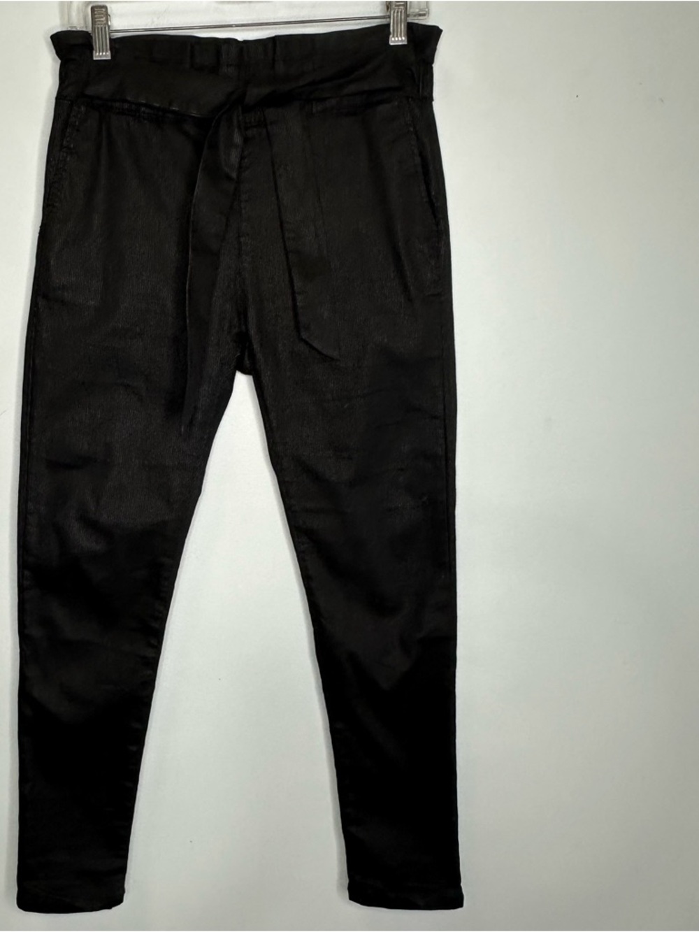 Bevy Flog Women’s Black Textured Stripe Front Tie Tapered Pull On Pants Size 27